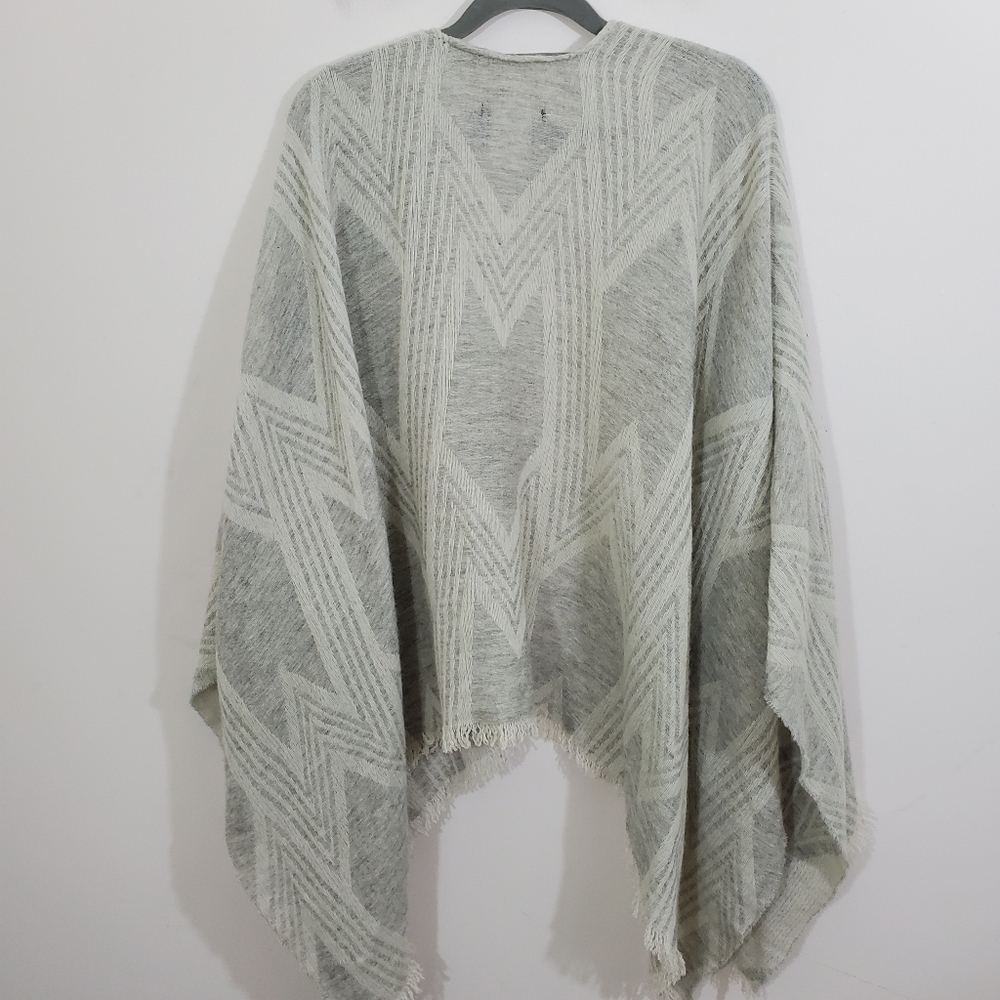 Maje Gray and Cream Geometric Knit Poncho - Picture 8 of 8